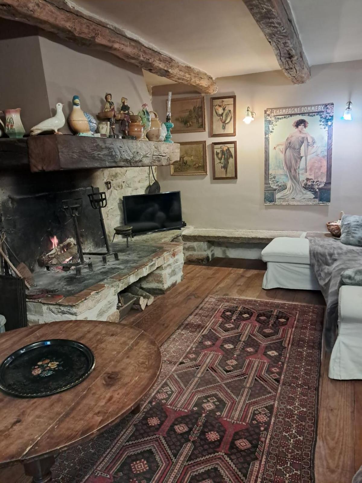 Nabat Le Haut, Chambre Et Table D'Hotes Courniou Dış mekan fotoğraf